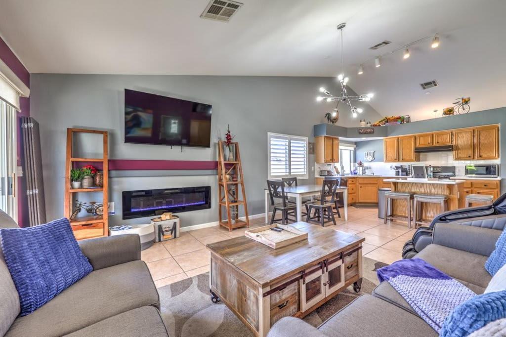 Family Fun For Everyone In Las Vegas- 4 Bedrooms, Billiards, Game Room Henderson Luaran gambar