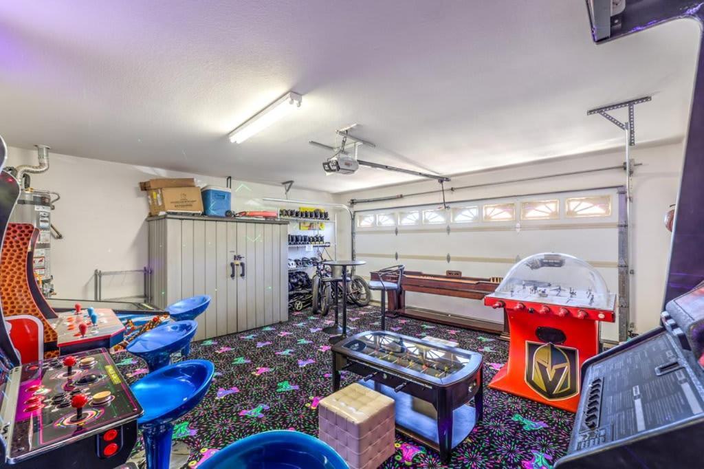 Family Fun For Everyone In Las Vegas- 4 Bedrooms, Billiards, Game Room Henderson Luaran gambar
