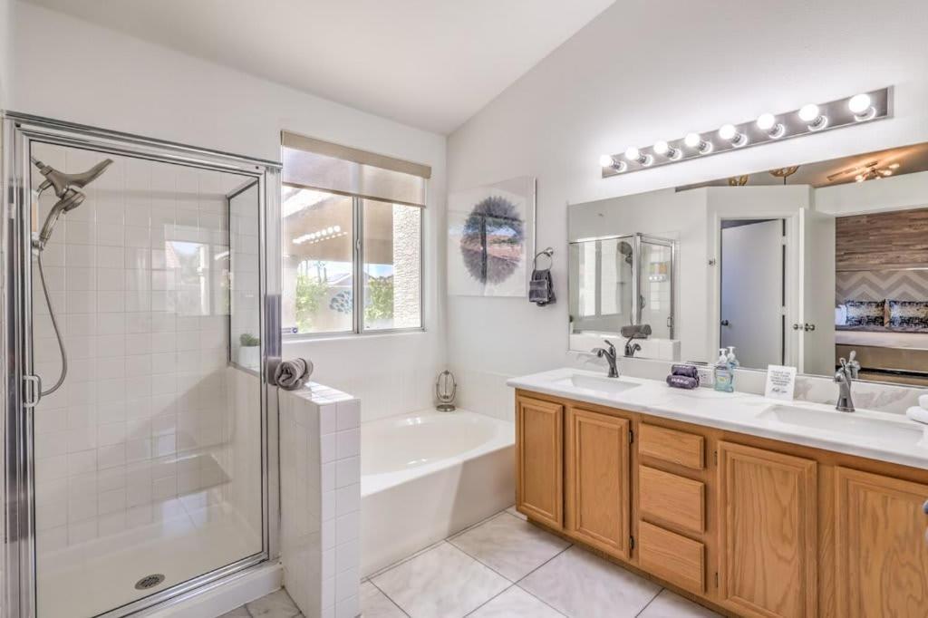 Family Fun For Everyone In Las Vegas- 4 Bedrooms, Billiards, Game Room Henderson Luaran gambar