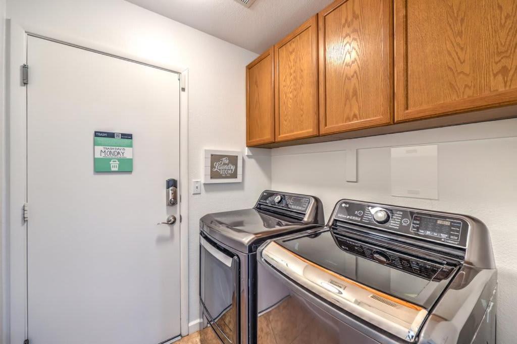 Family Fun For Everyone In Las Vegas- 4 Bedrooms, Billiards, Game Room Henderson Luaran gambar